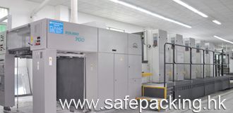 Roland 700:  
Printing size 1040mmx 740mm 
Printing speed: 15000/hour 
